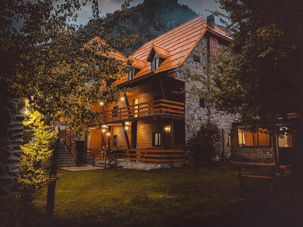 Guesthouse Pashko Theth Ngoại thất bức ảnh